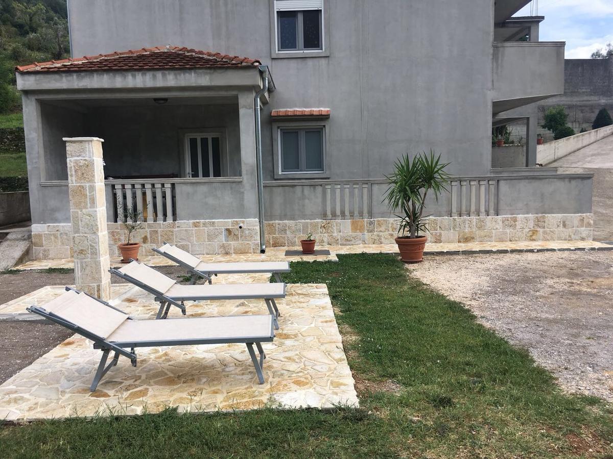 Apartment Elena Tivat Exterior foto